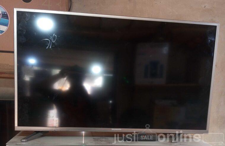 40 inch Skyworth Smart TV for sell at ikorodu