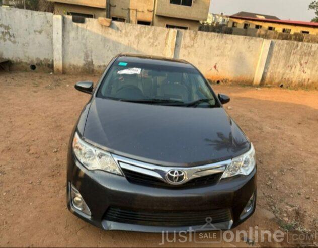 Toyota Camry XLE 2013 Model for sale in Ibadan