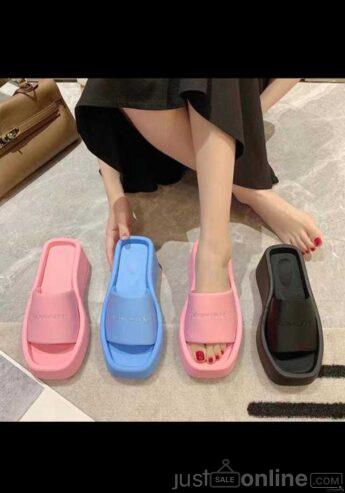 Women’s fashion slippers in Balogun Market