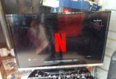 USED JVC 32 INCHES SMART TV FOR SELL AT IKORODU