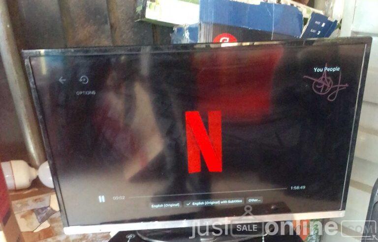 USED JVC 32 INCHES SMART TV FOR SELL AT IKORODU