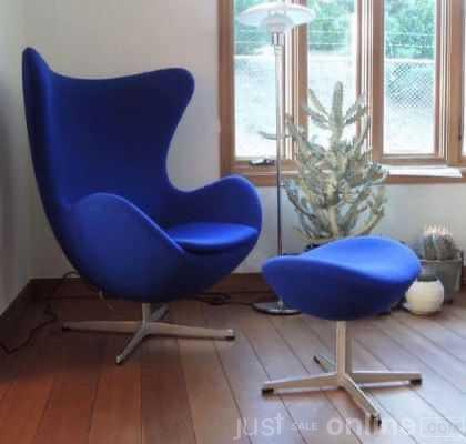 Relaxing chair with footrest available