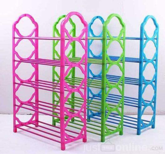 Plastic shoe rack with metal rods