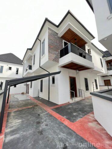 5BEDROOM FULLY DETACHED DUPLEX AVAILABLE FOR SALE