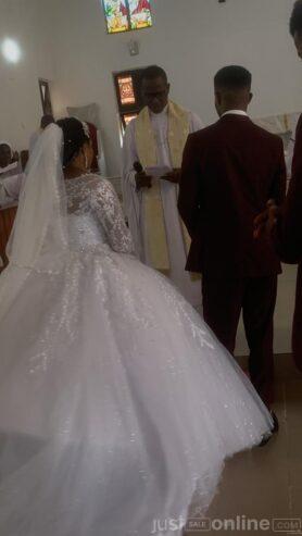 Affordable luxury ball wedding gown for rent