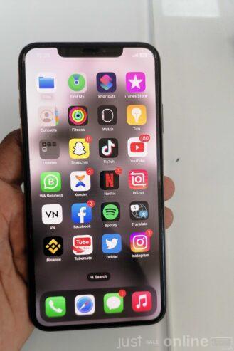 IPhone Xs max (512gb) for sale in ikorodu