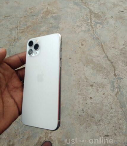 Iphone 11pro max for sale in ikeja