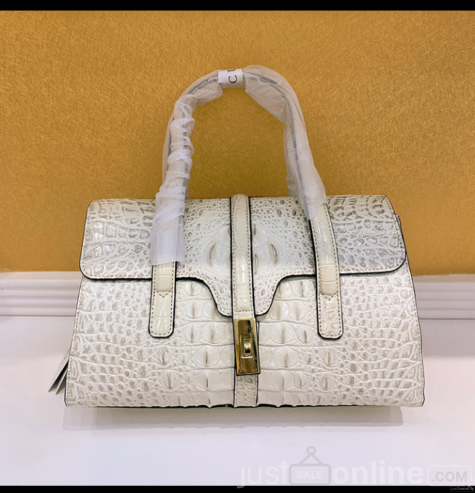 Wholesale of designers handbags for sale in Balogun Mar