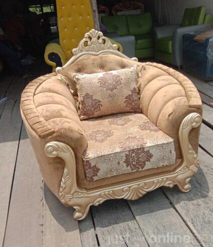 Royal chair for sale at Ikorodu