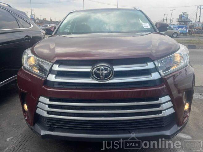 Toyota Highlander limited edition for sell at Surulere