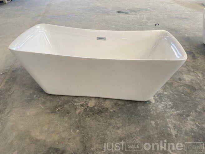 Bath tube for sale at Agric market orile coker