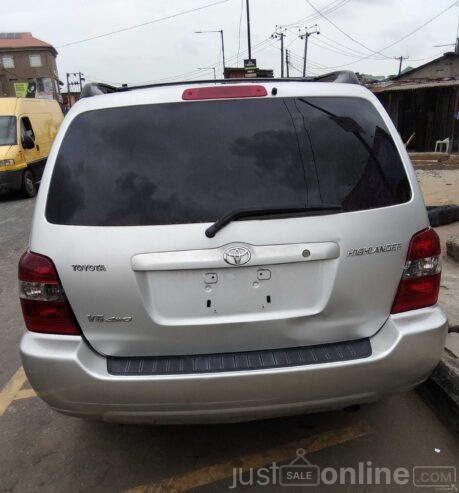 Toyota Highlander for sell at surulere