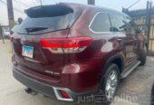 Toyota Highlander limited edition for sell at Surulere