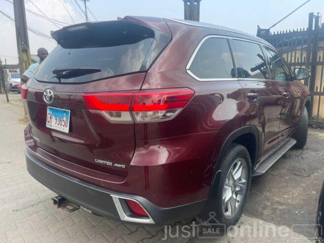 Toyota Highlander limited edition for sell at Surulere