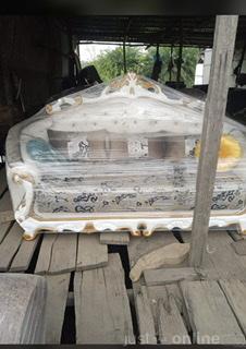 Royal chair for sale at ikorodu