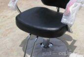 Unisex saloon chair for sale in Alaba