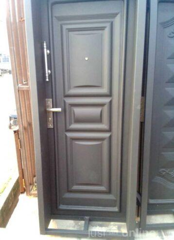 Padded door for sale in Ikorodu