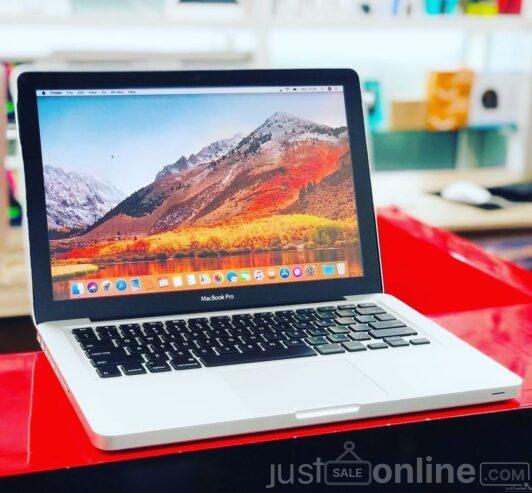 Company Apple Macbook FOR SALE