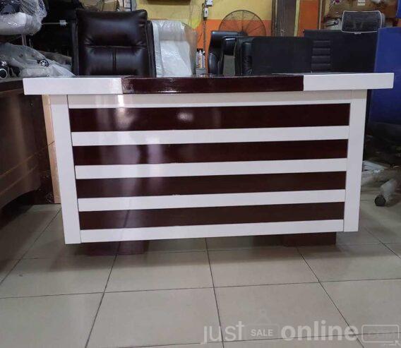 Fine office table for sale in Mushin Lagos