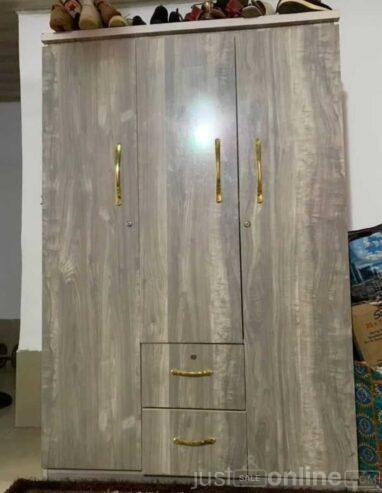 Wardrobe for sale in Mushin Lagos