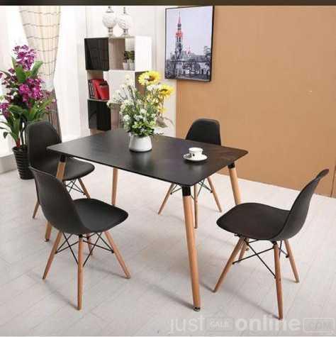 Restaurant table for sale in  ojo Alaba market