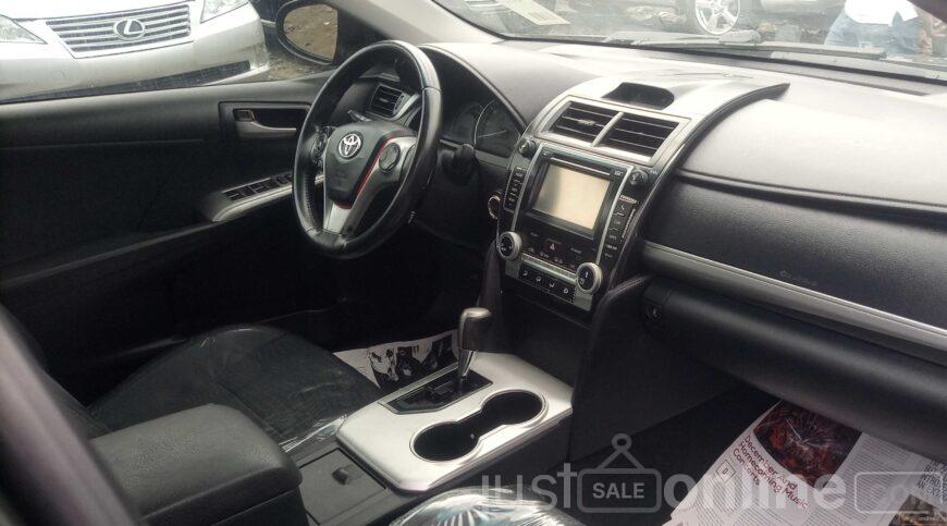 2013 model toyota camry SE for sale at apapa | Lagos