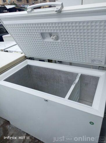 Bosh Deep freezer for sale in surulere