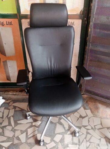 Office Table For Sale at Ojo Alaba – Lagos