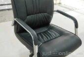 Executive Chair with head rest for sale in mushin