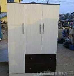 Quality Executive Wardrobe For Sale in Mushin – Lagos