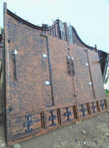 12ft Open and close gate for sale at Ikorodu