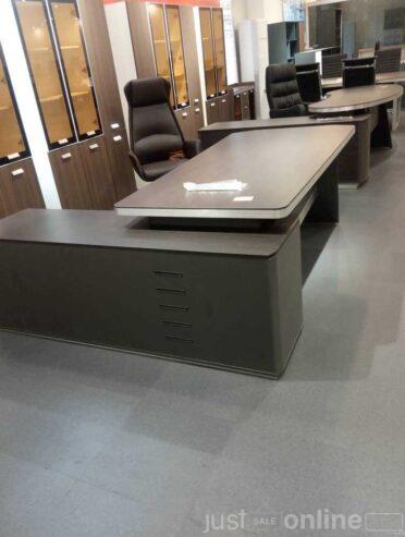 Executive Office Table for sale at Mushin – LAGOS