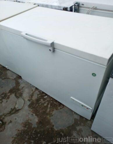 Bosh Deep freezer for sale in surulere