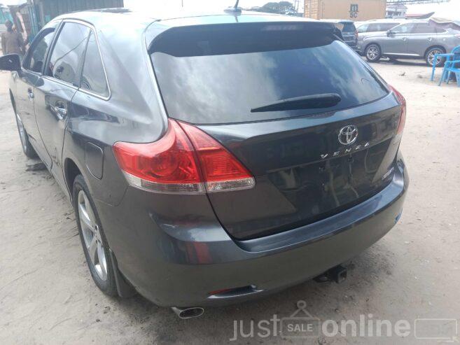 Foreign Used Toyota Venza for sale in Apapa