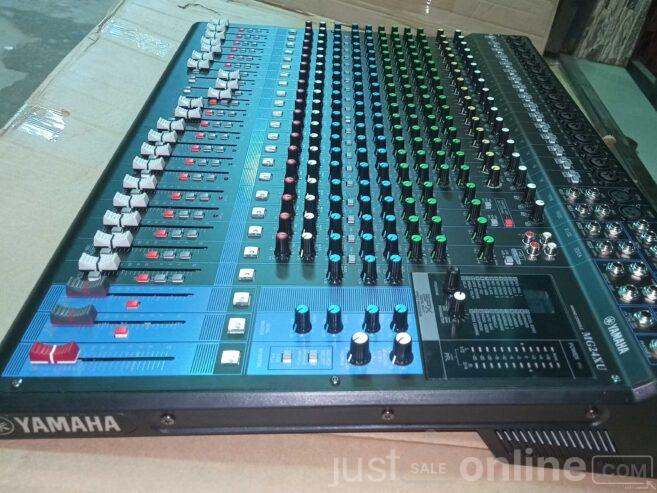 Yamaha audio mixer MG24XU