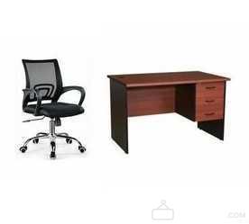 Quality Office Table for sale in mushin