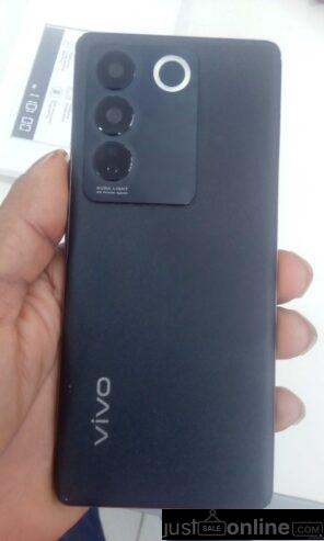 Vivo V27 for sale in ikeja