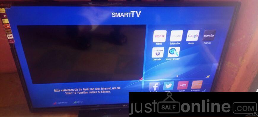 40 inches Thompson Smart TV for sale in ikorodu