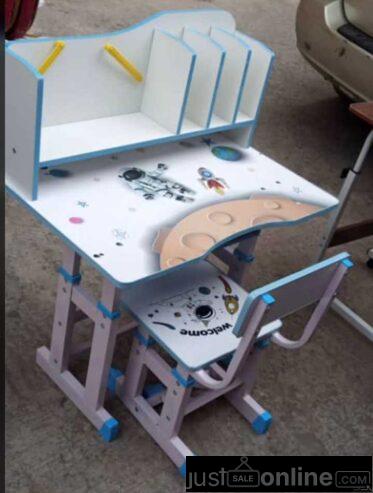 Teenager Reading Table and chair for sale in ikorodu