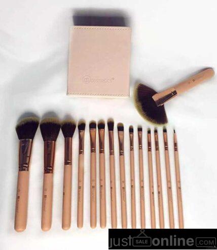 Makeup brushes for sale – Lagos