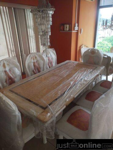 Complete Set of Dining Table for sale in ikorodu