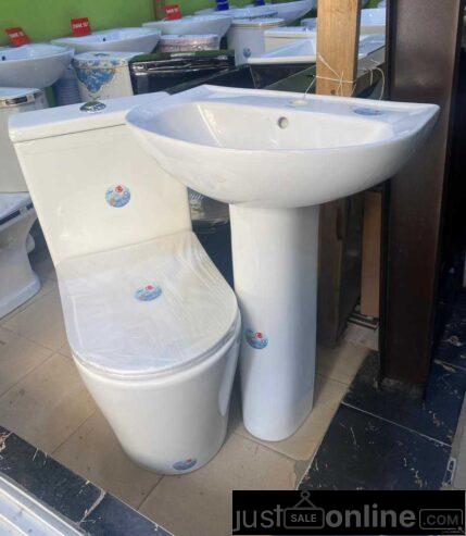 White WC 🚽luxury Smart Toilet For Sale In Orile Coker