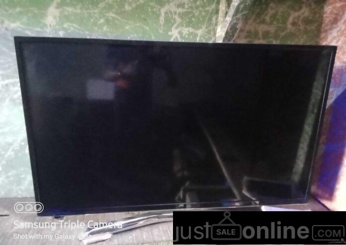 42 inches JVC smart TV for sale in ikorodu