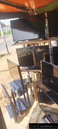 40 inches Thompson Smart TV for sale in ikorodu