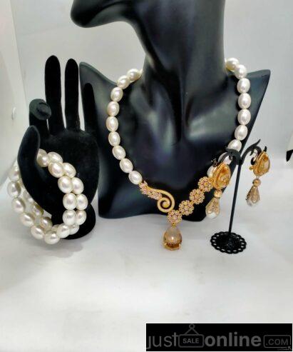 Original pearls beads at tradefair market for sale