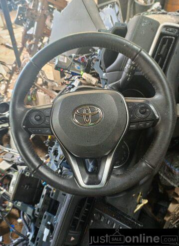 Steering wheel for sale in Ladipo