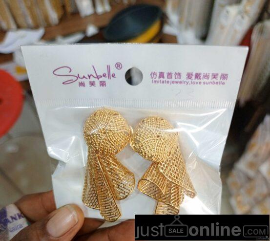 Sunbelle ear ring for sale at trade fair market