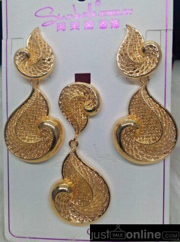 Sunbelle earring for sale at tradeFair market