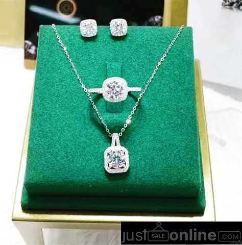 Stainless steel jewelry set for sale at tradefair marke