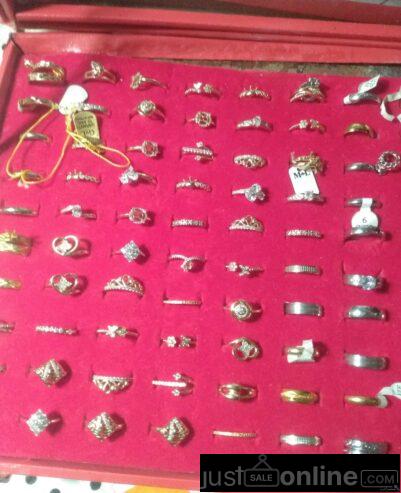 Wedding rings for whole sales at trade fair market